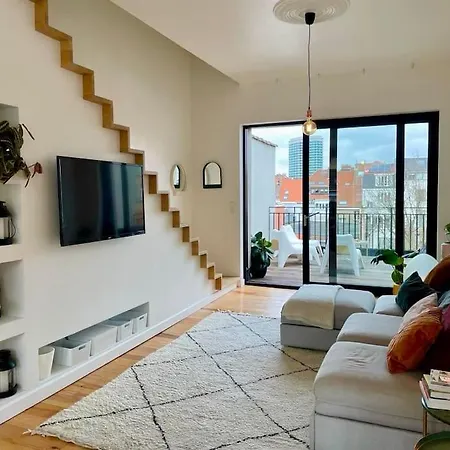 Beautiful 2 Bedroom Duplex In Le Chatelain Apartmán Brusel