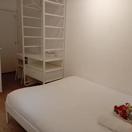 Benny's Centre Δωμάτια σε οικογενειακή κατοικία