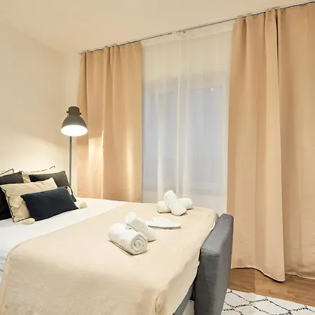 Compact & Stylish In * ブリュッセル