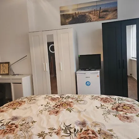 Friend House