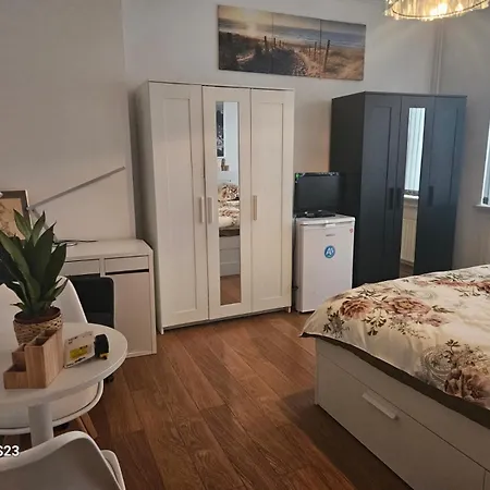 Friend House * Brussels