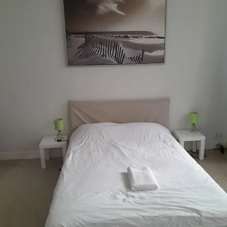 The Boulevard Sleeps 4 *