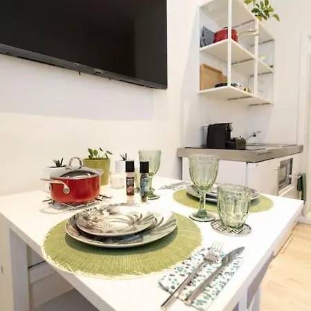Apartament Lovely In The Heart Of *