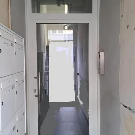 Daire Studiod Brüksel