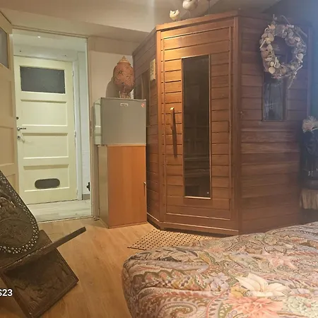 Tropical Bed & Breakfast