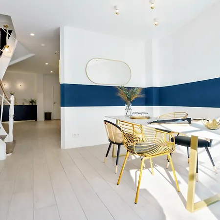 Urban Walls Couette-café