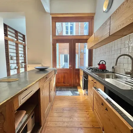 Etonnante Maison Au Style Unique A Bruxelles! 펜션