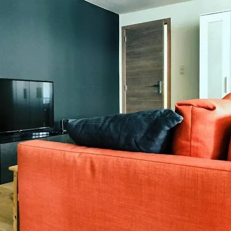 Fully Equipped Two Bedroom Schuman Area * Bruselas