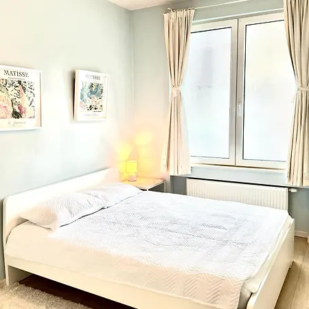 דירה Beautiful 2 Bedroom Familiar Luxury