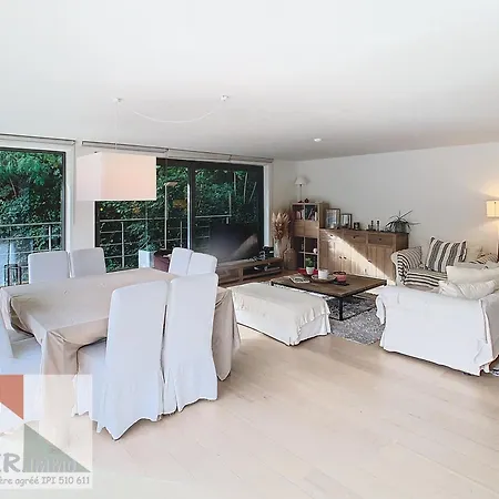 120m2 Terrasse Brüsszel