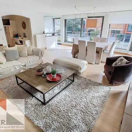 120m2 Terrasse Brüsszel
