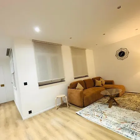 Camus Flats Apartmán *