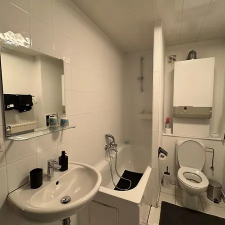 De Luxe Entierement Renove - Proche Aeroport De Bruxelles, Quartier Chic 아파트 브뤼셀