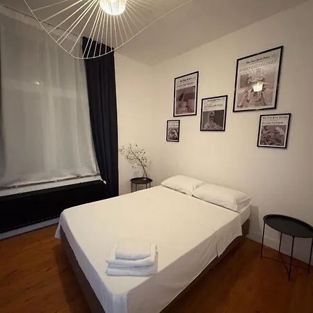 Echoes Of The Mirror