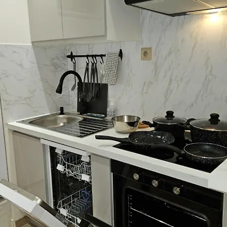 Penthouse Lumineux Avec Grande Terrasse De 40m2 브뤼셀