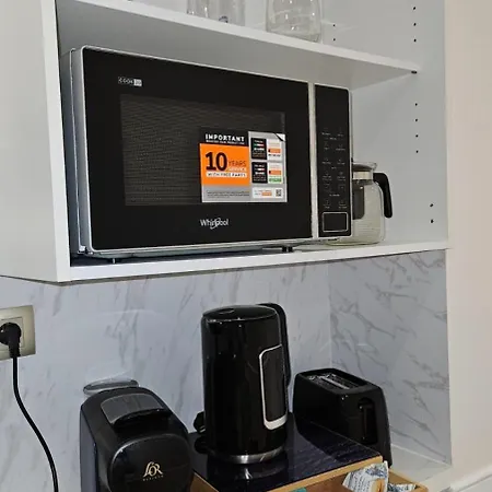 Penthouse Lumineux Avec Grande Terrasse De 40m2 * 布鲁塞尔