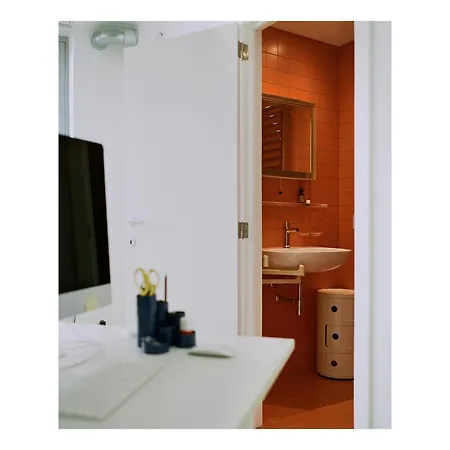Garden Flat In *