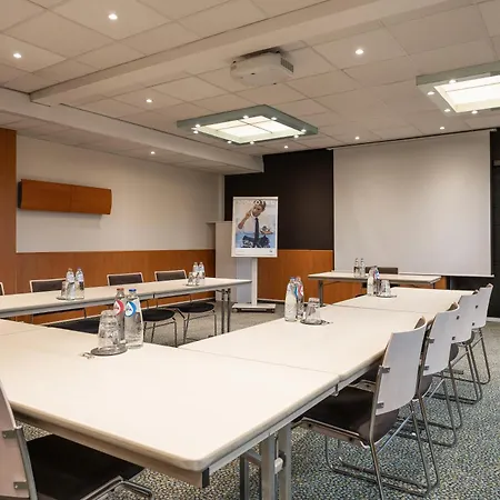 Novotel Brussels Airport 3*