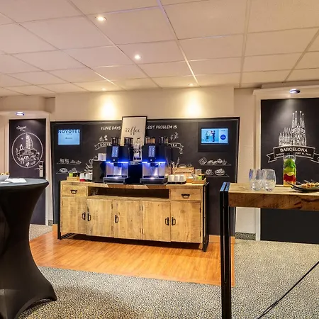 Novotel Brussels Airport מלון