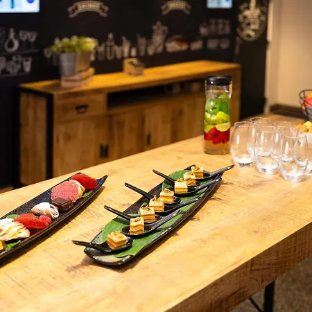 Novotel Brussels Airport מלון 3*