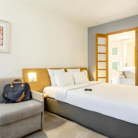 Novotel Brussels Airport מלון דיגם