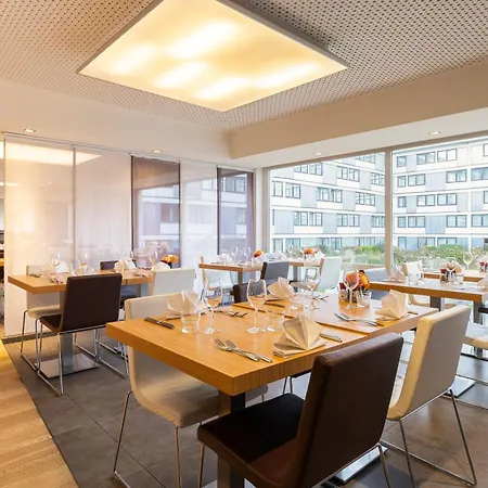 Novotel Brussels Airport דיגם