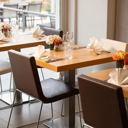 Novotel Brussels Airport מלון