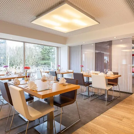 Novotel Brussels Airport 3*