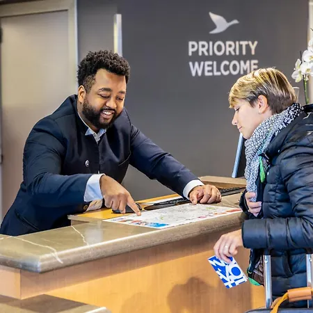 Novotel Brussels Airport מלון דיגם
