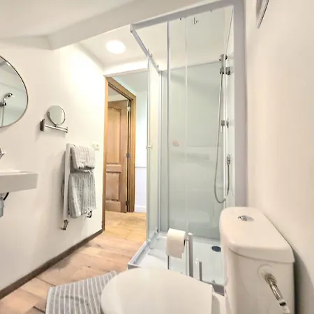 Noah's Atomium Appartments Apartman *