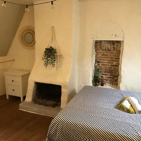 Centre Petite Privee Au Sablon ! 게스트하우스 *