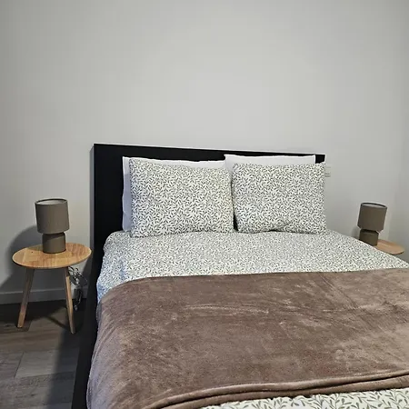 With Terrace 1 Apartament