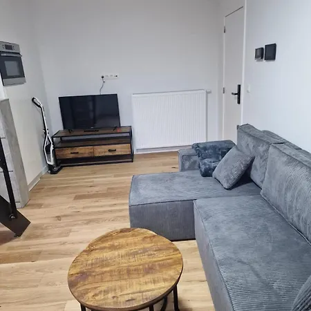 Luxe 1 *