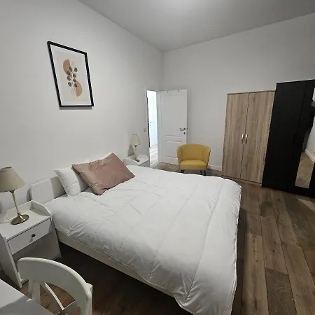 Cosy Near Europeen Union Apartman