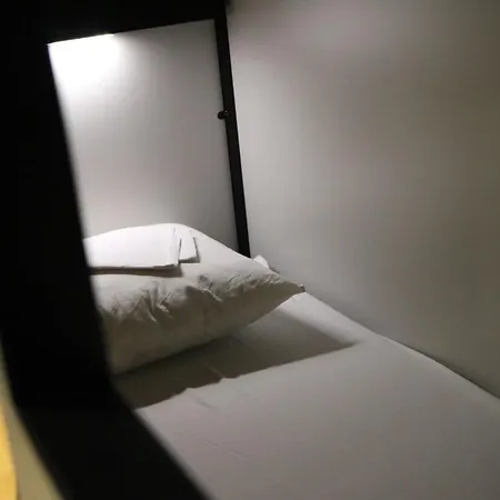 Hostel Hi Jacques Brel