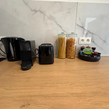 Echoes Of The Mirror * Brussels