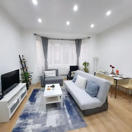 Modern In Molenbeek-saint-jean / 77 M² / Parking Bruksela