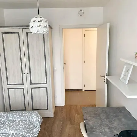 Daire Modern In Cureghem Anderlecht 134 M² + Terrace Brüksel
