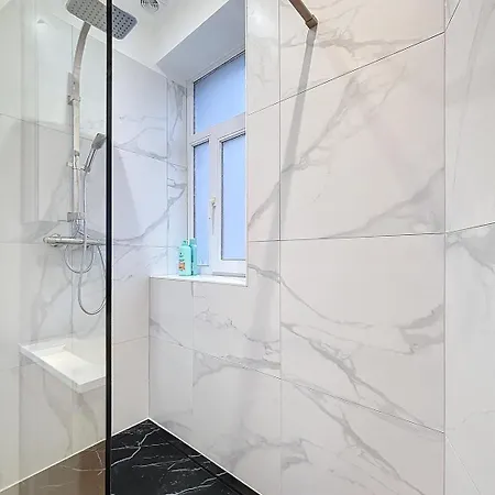 Cosy Uccle Apartman