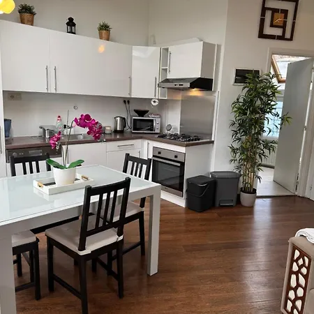 Historical Centre In The Heart Of * ブリュッセル