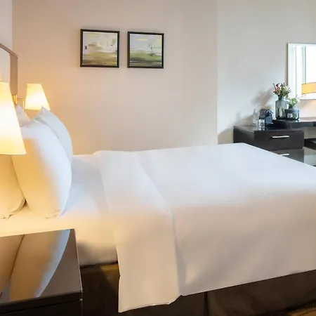 Renaissance 4*
