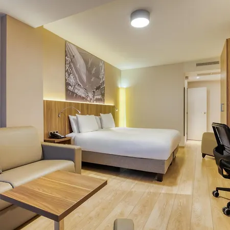 Holiday Schuman By Ihg Hotel 4*