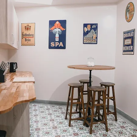 St Maria Kwatera prywatna *