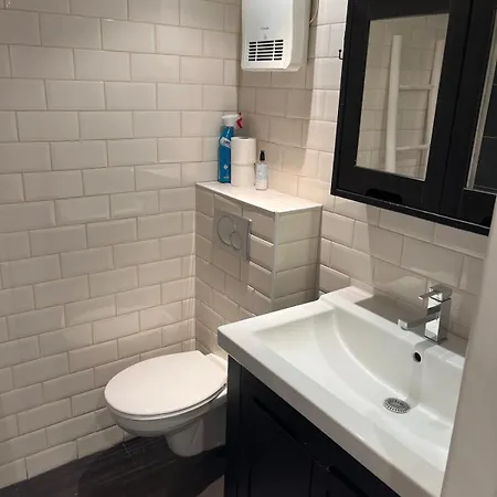 Theview Apartment *
