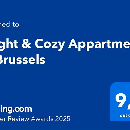 Bright & Cozy In Lägenhet