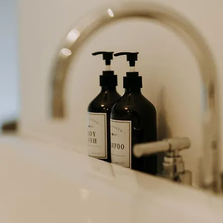 Magnificent Loft - 3 Bedroom Duplex *