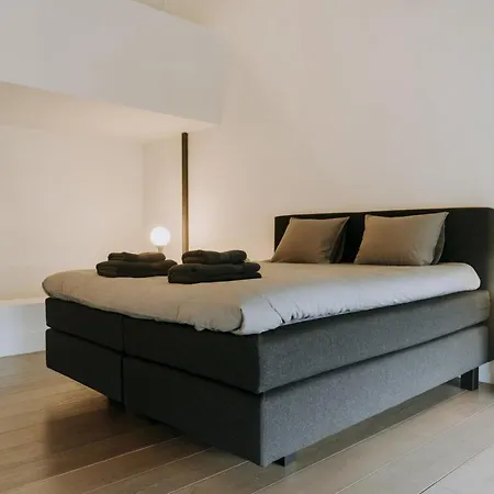 Magnificent Loft - 3 Bedroom Duplex Lägenhet *