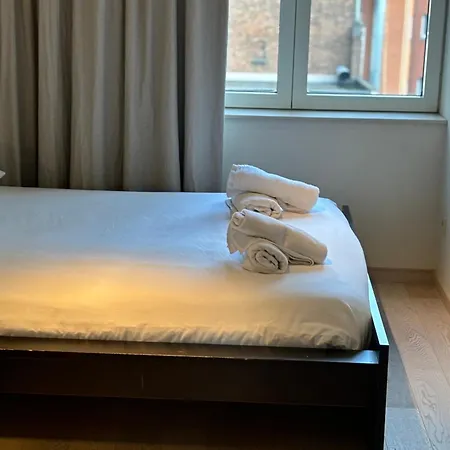 דירה Comfortable Two Bedroom In Center *