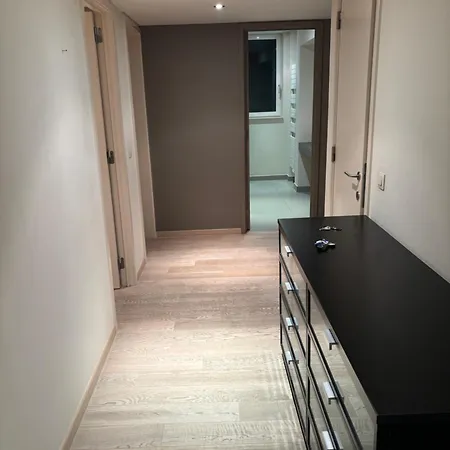 דירה Comfortable Two Bedroom In Center *