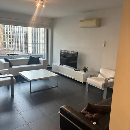 아파트 Charming With Balcony Views 브뤼셀
